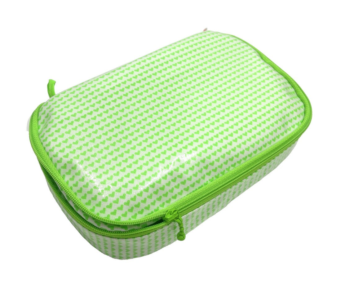 Grande trousse à crayons Love is all vert pomme