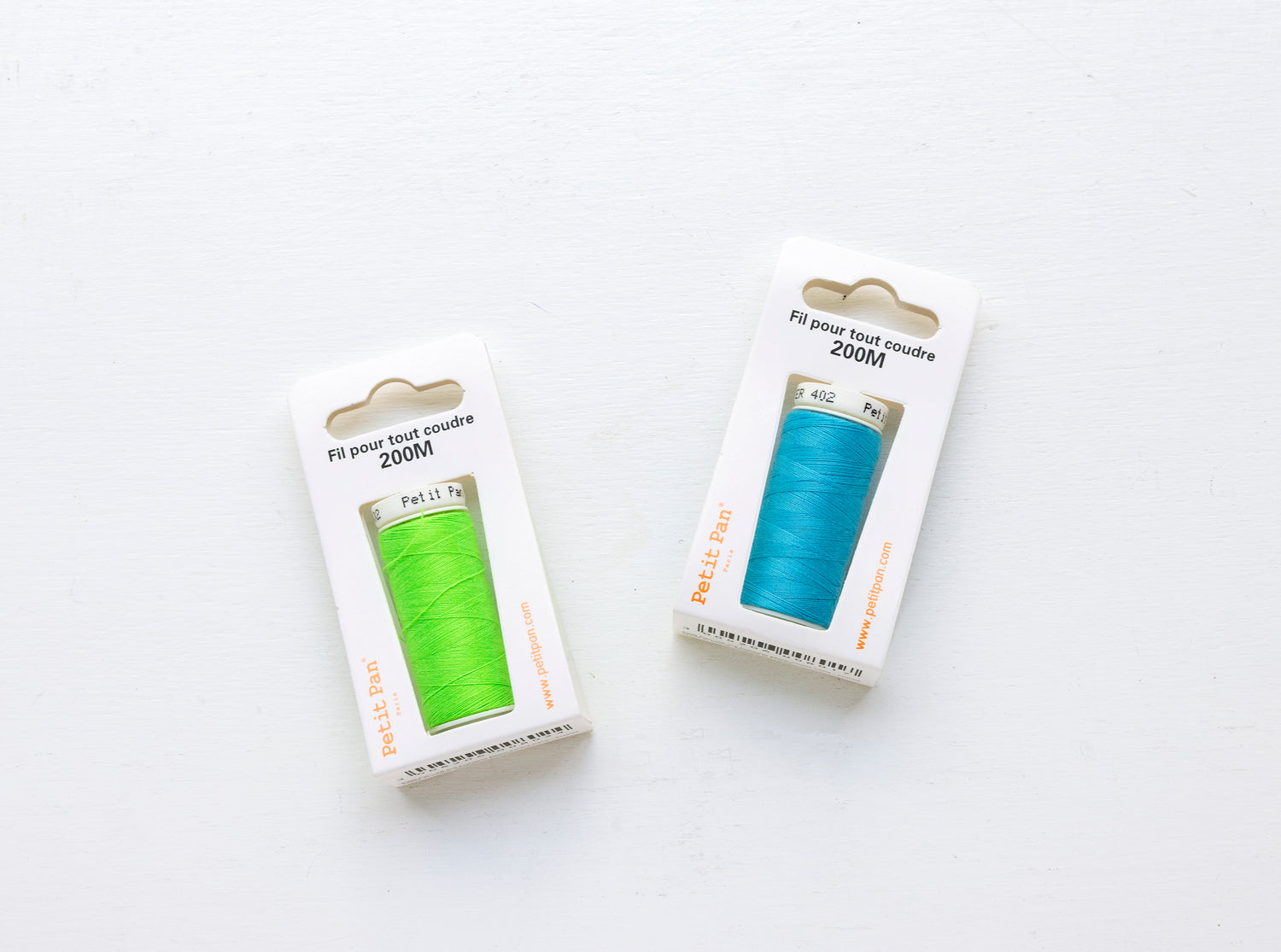 Fil à coudre polyester 200m Bleu fluo