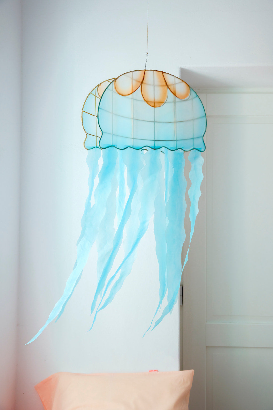 Suspension Lampion Bambou Meduse azur