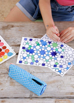 Trousse école Mimoun bleu avec des motifs géométriques arrondis