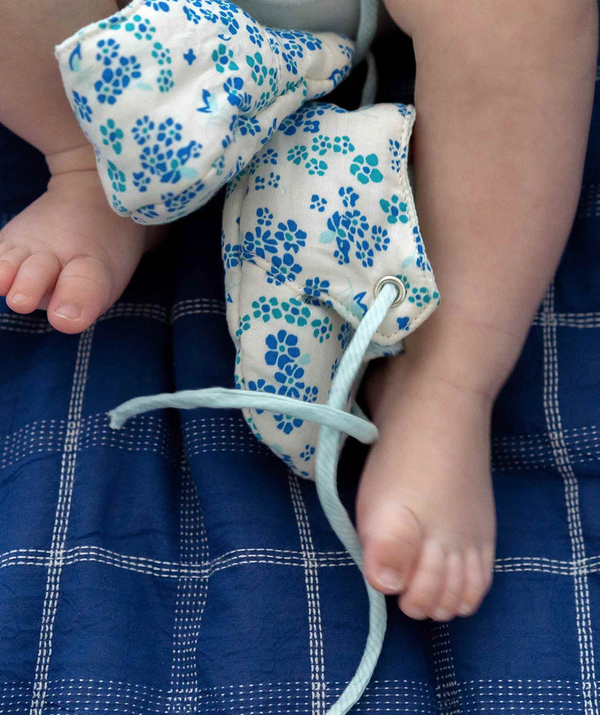 Chaussons bébé Hanako ivoire